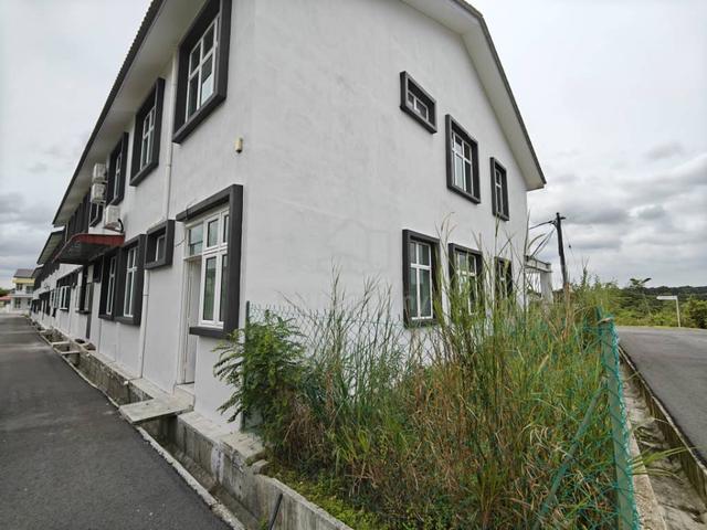 [FREEHOLD] Cheng Setia, Double storey terrace, corner lot 3