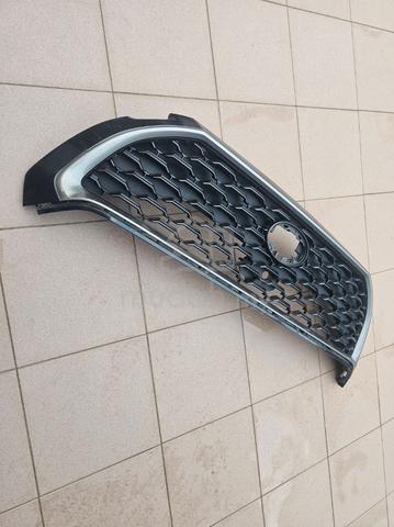 Toyota Corolla Cross Hybrid 2023/24 Headlamp Grill - photo 3 of 6