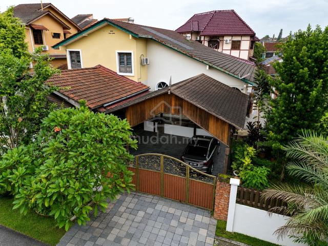 CORNER LOT 1.5 Storey Bungalow House Seksyen 3 Bangi 1