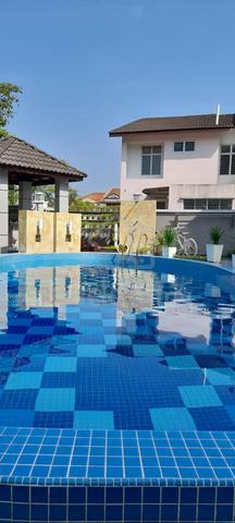 Rumah Corner Lot Desa Indah 1