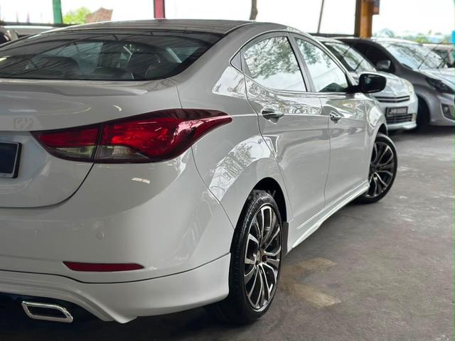 2015 Hyundai ELANTRA 1.8 PREMIUM (A) - 4