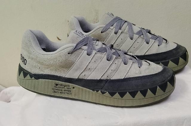 Adidas (8.5uk) - photo 2 of 5