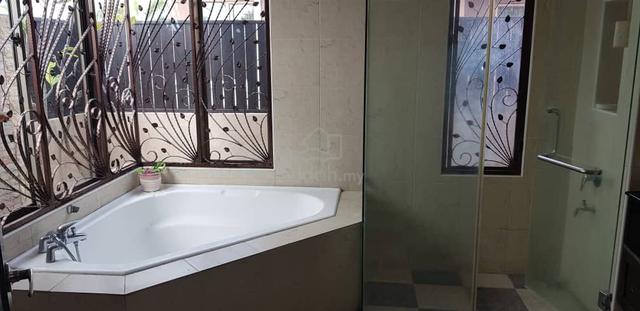 Double storey corner lot bungalow@ Aman Perdana 5