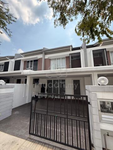 FOR RENT 2sty Partially Furnish Unit+GARLAND 2+KOTA EMERALD 1