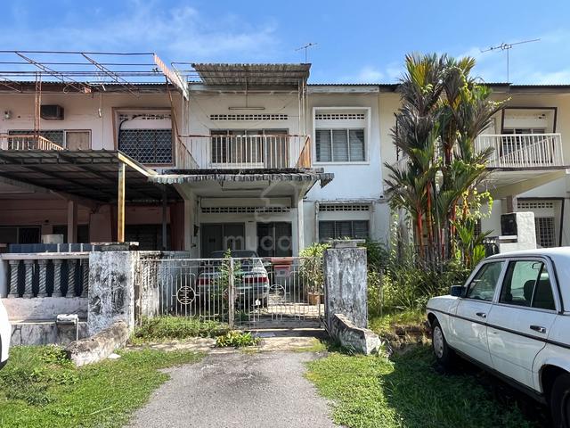 Freehold below market 2 Sty House at Tmn Shatin Ipoh 1