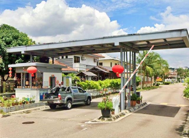 Taman Ponderosa, Johor Bahru, Johor -  Guarded & Gated Community 1