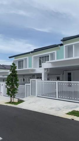 Tiara Sendayan house for rent 1