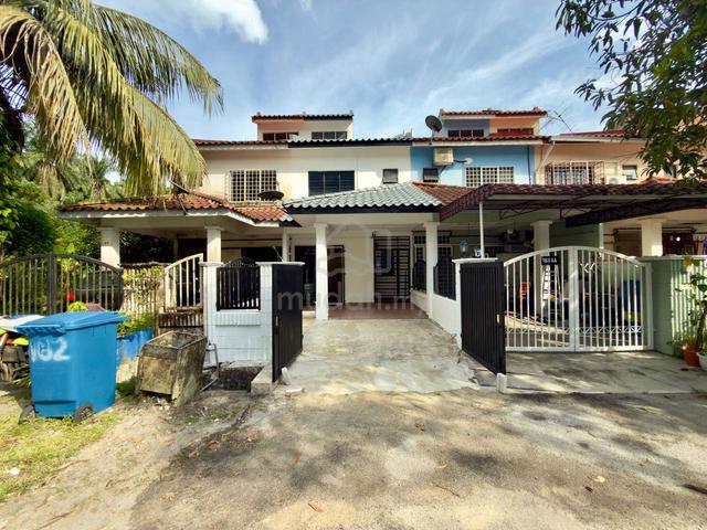 FULLY REFURBISHED Double Storey Terrace Taman Villa Height, Kajang. 1