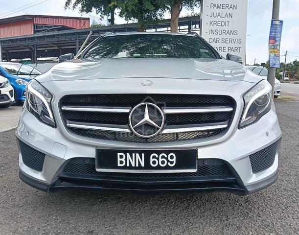 2015 Mercedes Benz GLA250 2.0 (A) 7 Speed 4MATIC - 2