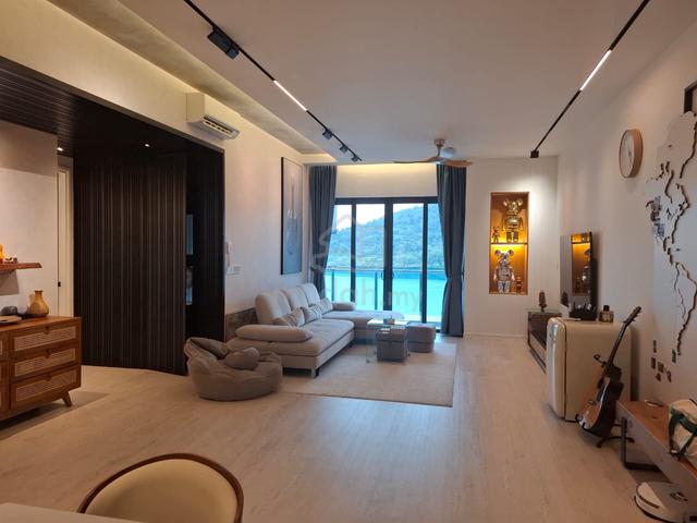 Queens Residences Q1 @ Queens Waterfront 1