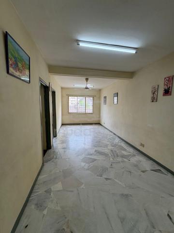 Iris Apartment (Taman Desa) 1
