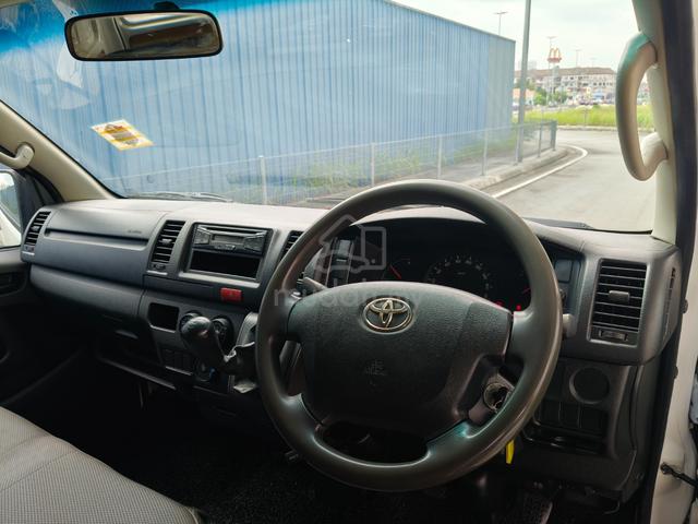 2017 Toyota HIACE 2.5 (M) Panel Van - 5