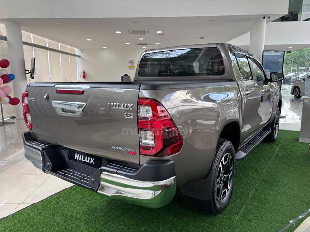 2026 Toyota HILUX 2.4 V (READY STOCK) - 4