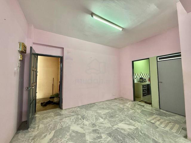 Daisy Apartment Taman Kinrara Seksyen 2 1