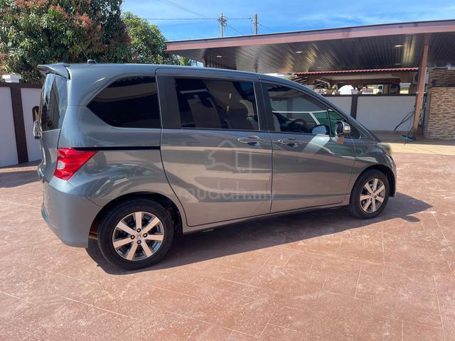 2012 Honda FREED 1.5 E (A) - 4