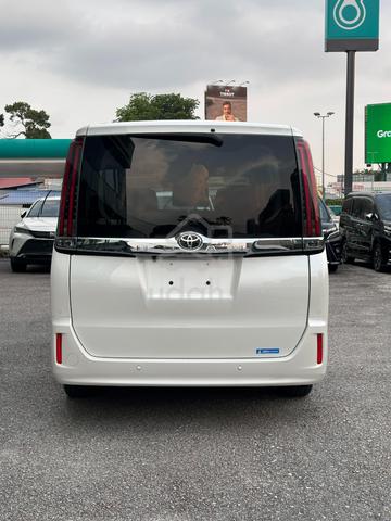 2021 Toyota NOAH 2.0 X (A) 7 SEATER - 3