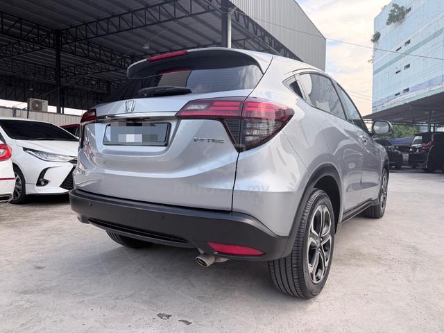 2021 Honda HR-V 1.8 V (A) MILEAGE 67K HONDA SERVIC - 4