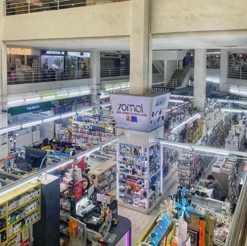 HOLIDAY PLAZA GROUND-FLOOR SHOP FOR SALE — Freehold! 🌟 1