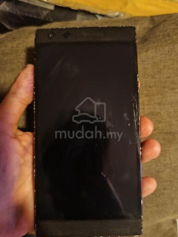 Motorola raz phone 2 gaming phone - photo 3 of 6