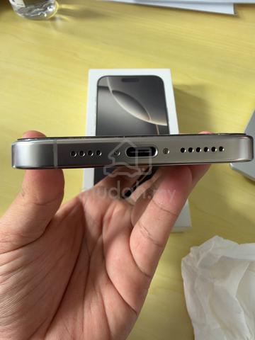 Apple iPhone 16 Pro Max 256 GB - photo 3 of 6