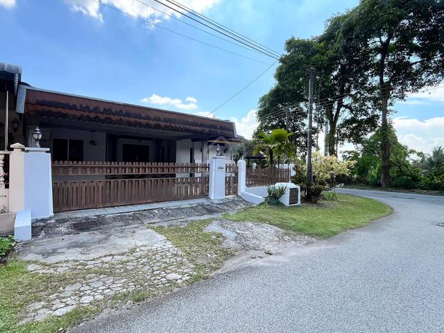 Single Storey Semi D Taman Seri Emas Kampar 1
