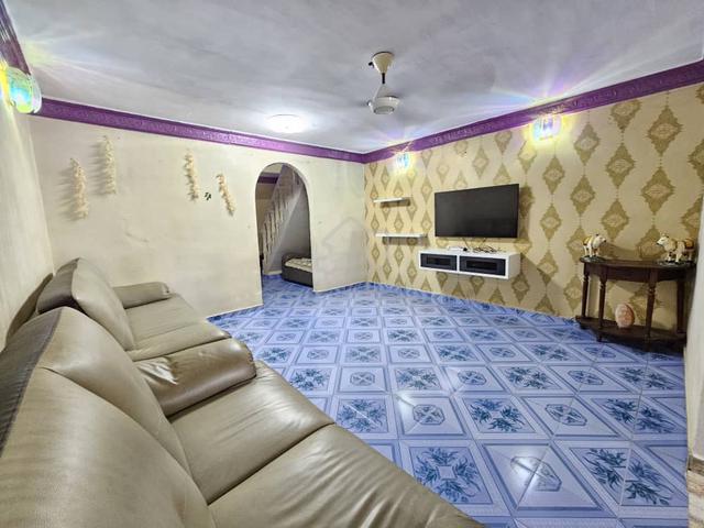 RENO LOW COST 2 Storey Landed House Taman Serdang Jaya Seri Kembangan 1