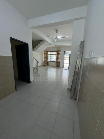 Jalan Pulai Mutiara 2.5 Storey House 1