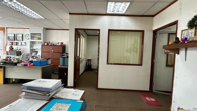 Tun aminah shoplot ground floor & 1st floor office 3