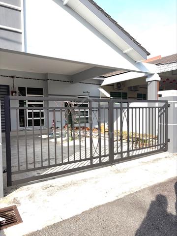 Newly painted house for rent in bukit katil 1
