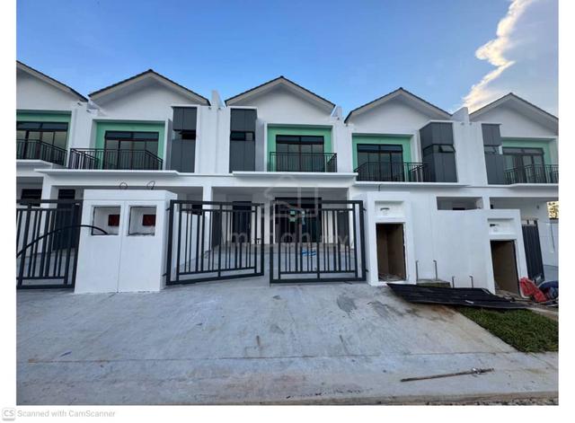 Double Storey Jalan Austin Duta / Taman Austin Duta, Tebrau JB- Gated 1