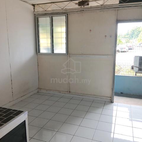 di desa damai ,jln sibiyu Big master room, sendiri tandas dan dapur .  1