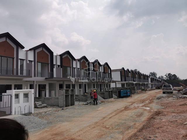 Below Market Value; 2 Sty Mid Terrace @ Taman Ion Belian, Batang Kali 1