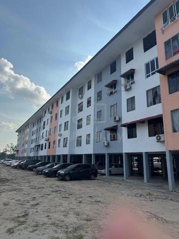 Flat Sri Lanang (Desa Tebrau) 1