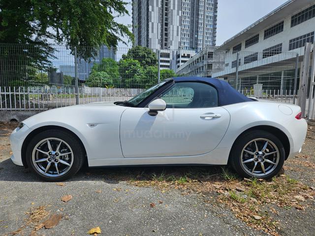 2022 Mazda MX-5 1.5 ROADSTER S (A) Navy Top AUTO - 5