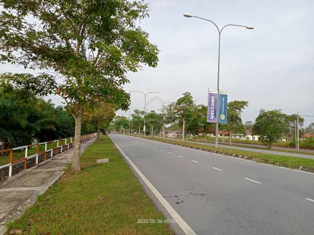 Bandar Tasik Senangin Mahkota Hills, Lenggeng Negeri Sembilan 1