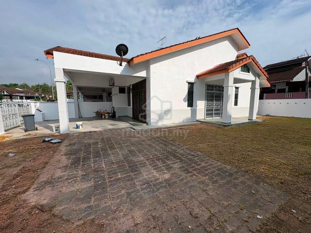 Taman Puteri Park Single Storey Corner House For Sale 1
