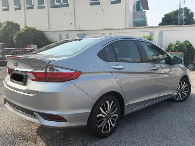 2018 Honda CITY 1.5 V Facelift Full Service Honda - 4
