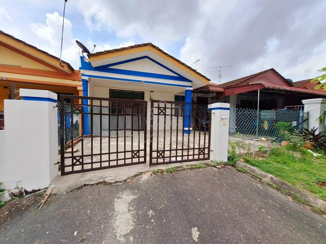 BANDAR PUTRA RENOVATED SINGLE STOREY TERRACE BELOW MV - For Sale 2