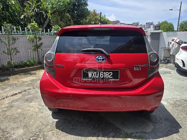2012 Toyota PRIUS C 1.5 (HYBRID) (A) - 4