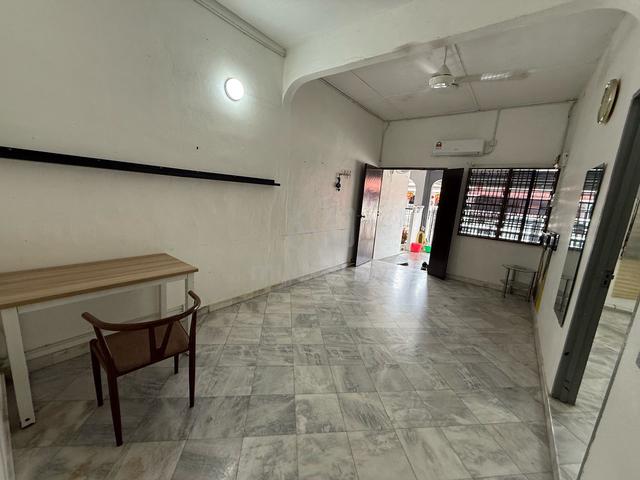 Alma Taman Kijang Partial Furnished Full Renovated 1-Storey Terrace !! 2