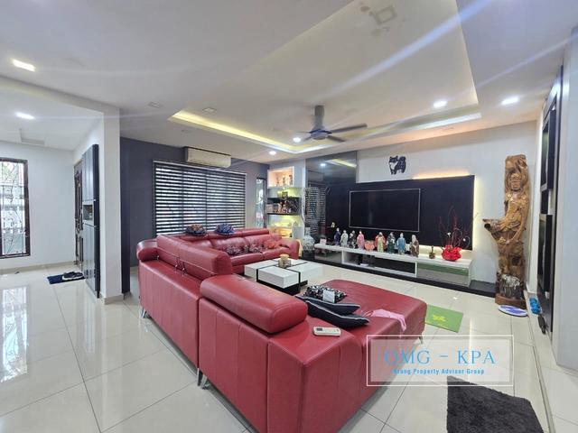 Bandar Bukit Tinggi - Klang 2.5 Storey Semi-D Corner House For Sale 1
