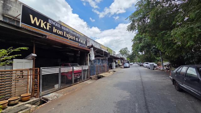 Templer Industrial Park Facing main entrance 1 storey Factory for sale 1