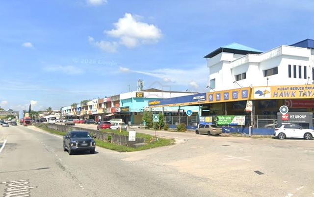 Tampoi @Jalan Riang Ria 1 1.5 Storey Link Factory For Sales 1