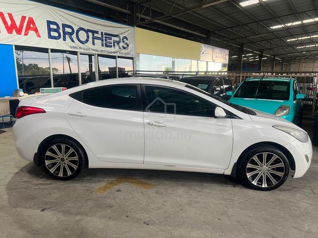 2013 Hyundai ELANTRA 1.8 PREMIUM (A) - 2