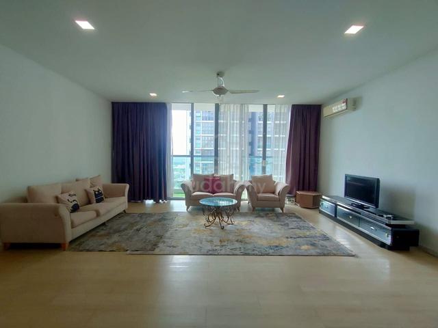 LakeFront Residence 1