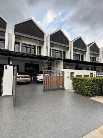 RARE UNIT Fully RENOVATED @ Eco Summers, Taman Ekoflora Johor Bahru ! 1