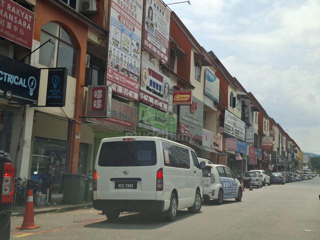 Taman Selayang Jaya Selayang Ground shop 1650 Sf Face Main Road Rent 1