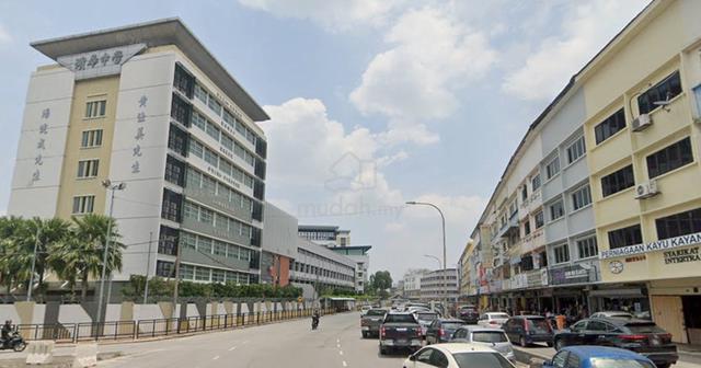 【Whole Block, Main Road】4(Four) Floors Refurbished Shop/Office/House 1