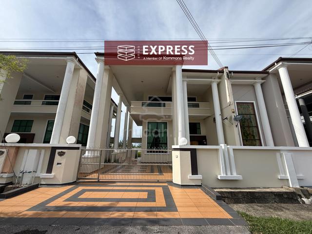 2.5 Storey Semi Detached House at Taman Bayshore, Miri 1