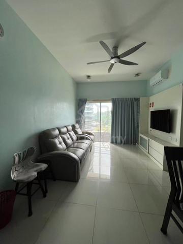 University Place (Plaza Ivory) 1